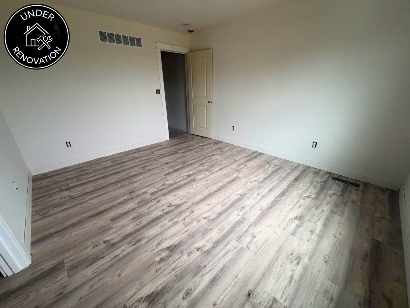 Columbia House: 5000 Derby Ridge Dr - 504