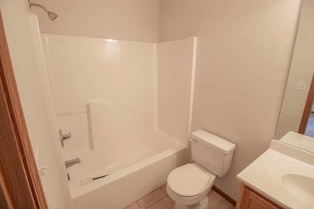 Columbia House: 1529 Bodie Dr.