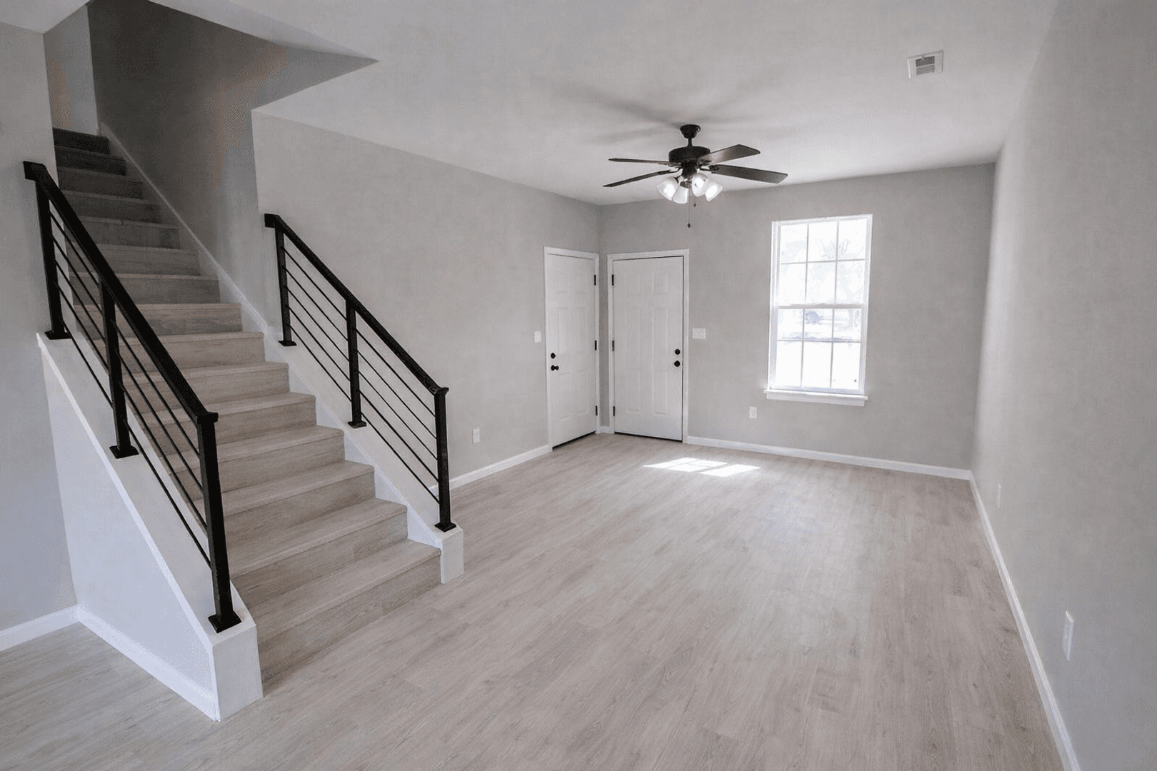 Columbia House: 5000 Derby Ridge Dr - 504