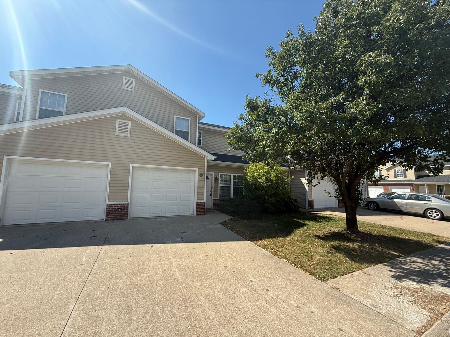 Columbia House: 5000 Derby Ridge Dr - 208