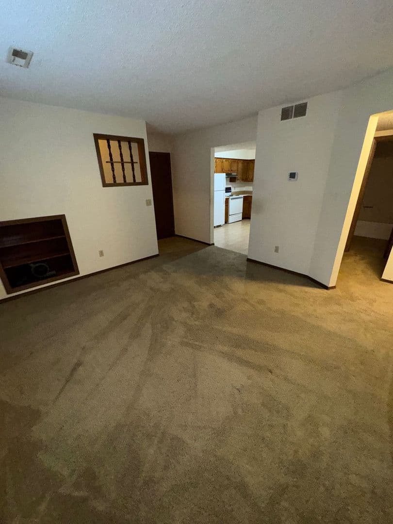 Columbia Apartment: 420 N East Park Ln