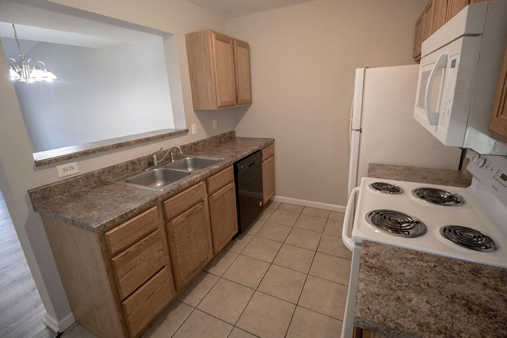 Columbia House: 1405 Greensboro Dr