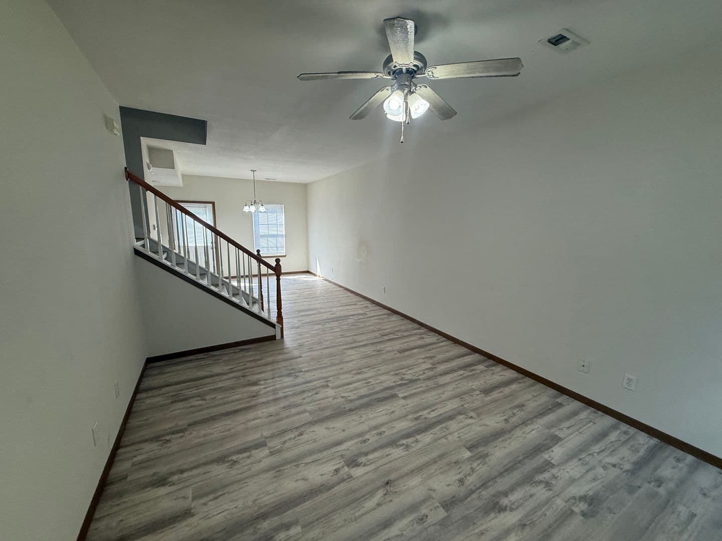 Columbia House: 5000 Derby Ridge Dr - 208