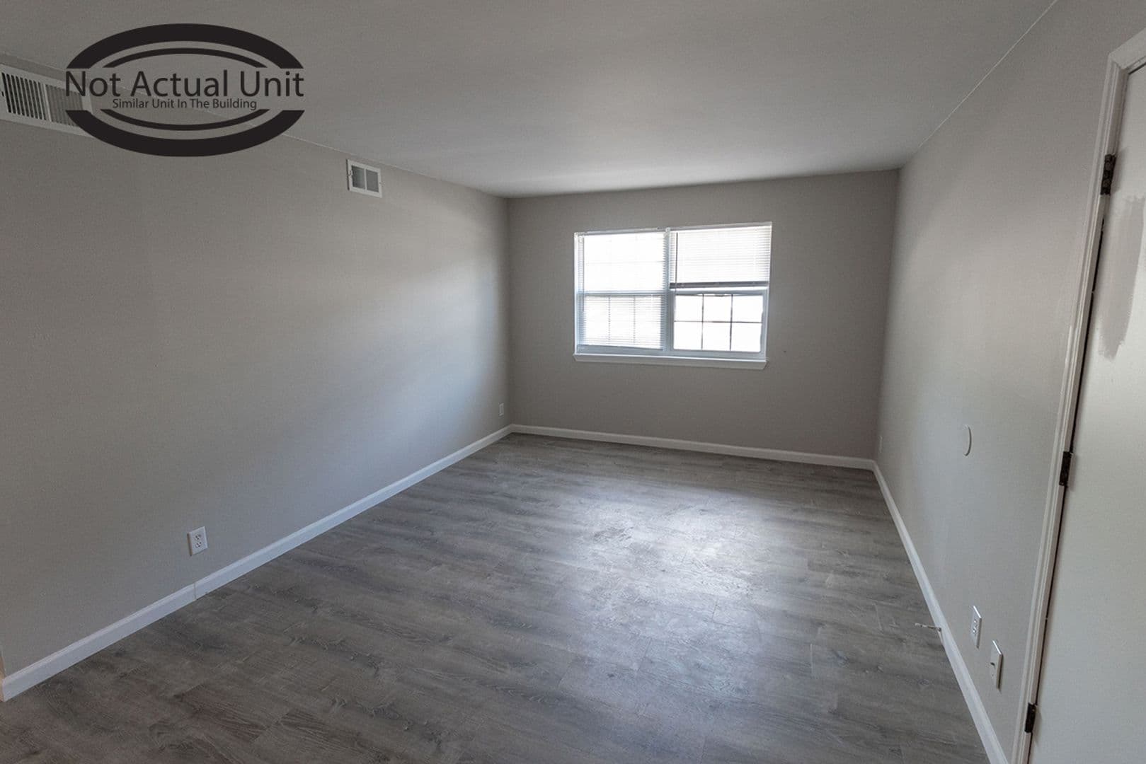 Columbia House: 3408 Balboa Ln #48