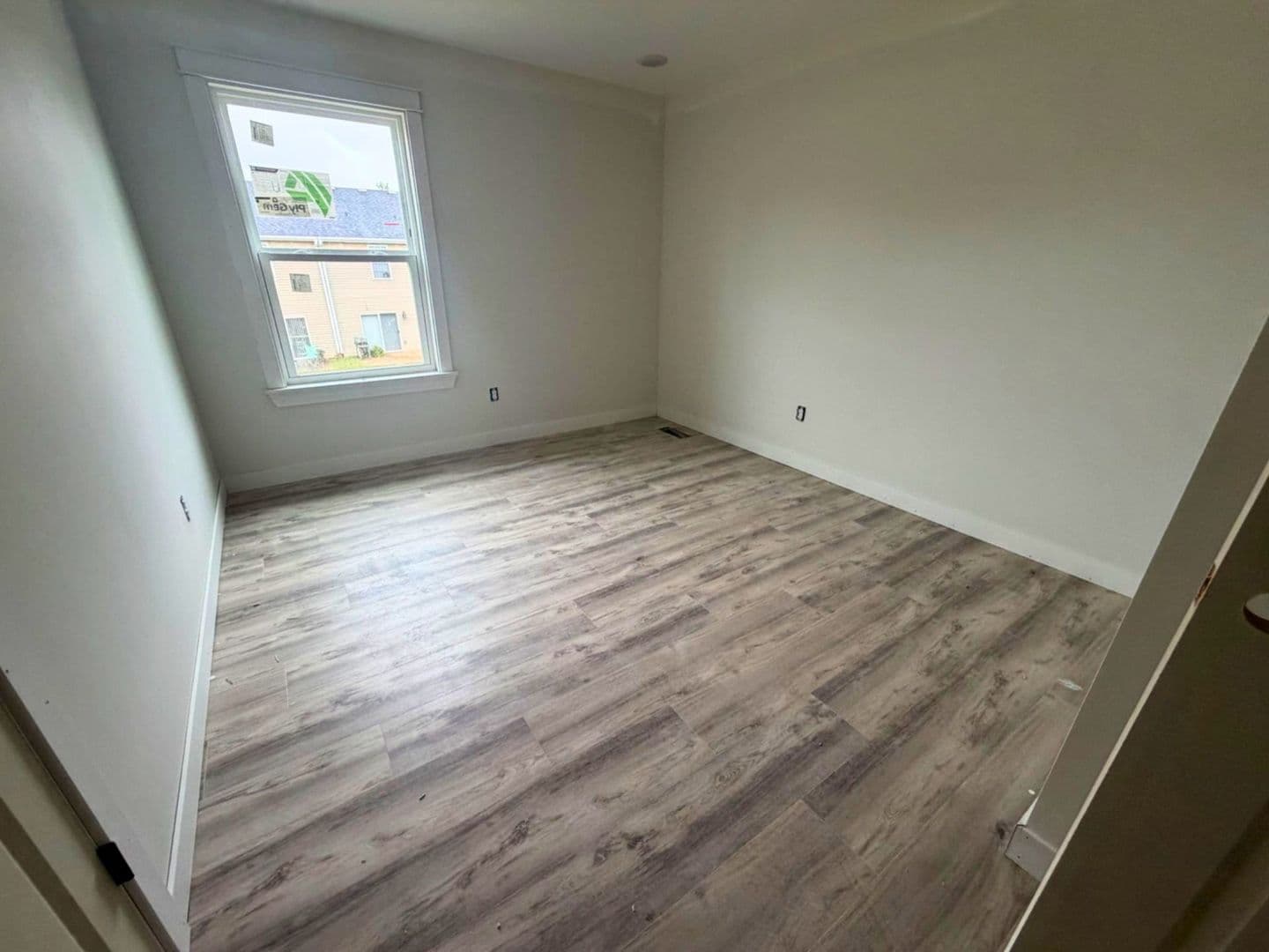 Columbia House: 5000 Derby Ridge Dr - 503