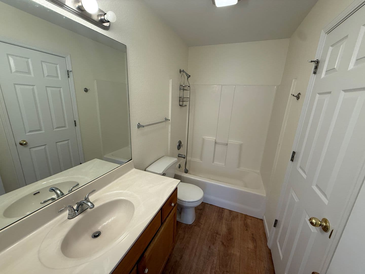 Columbia House: 1326 N Frideriki Dr