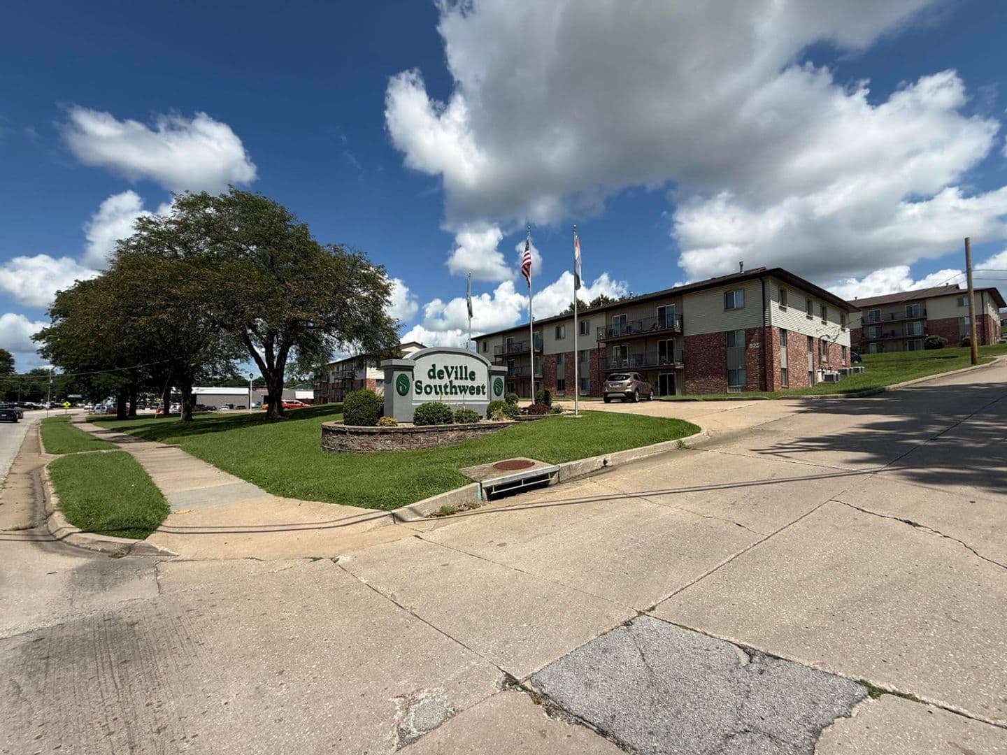 Jefferson City House: 901 Southwest Blvd S