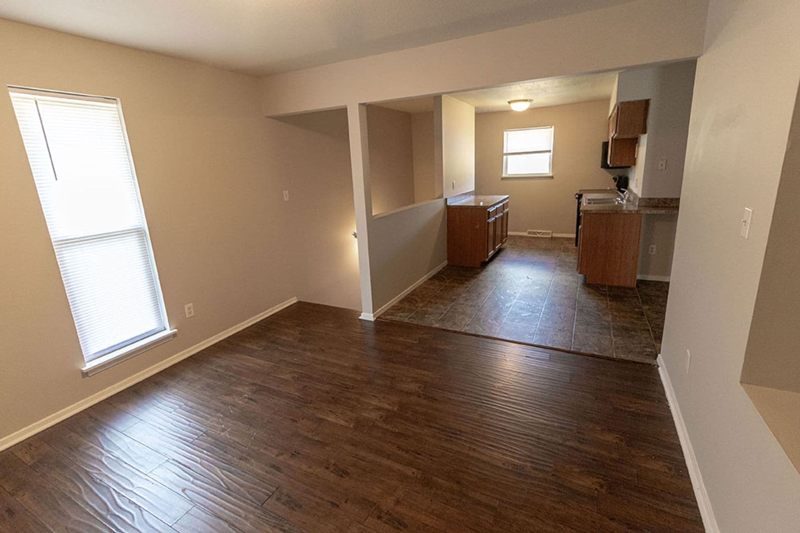 Columbia House: 1011 W Ash St