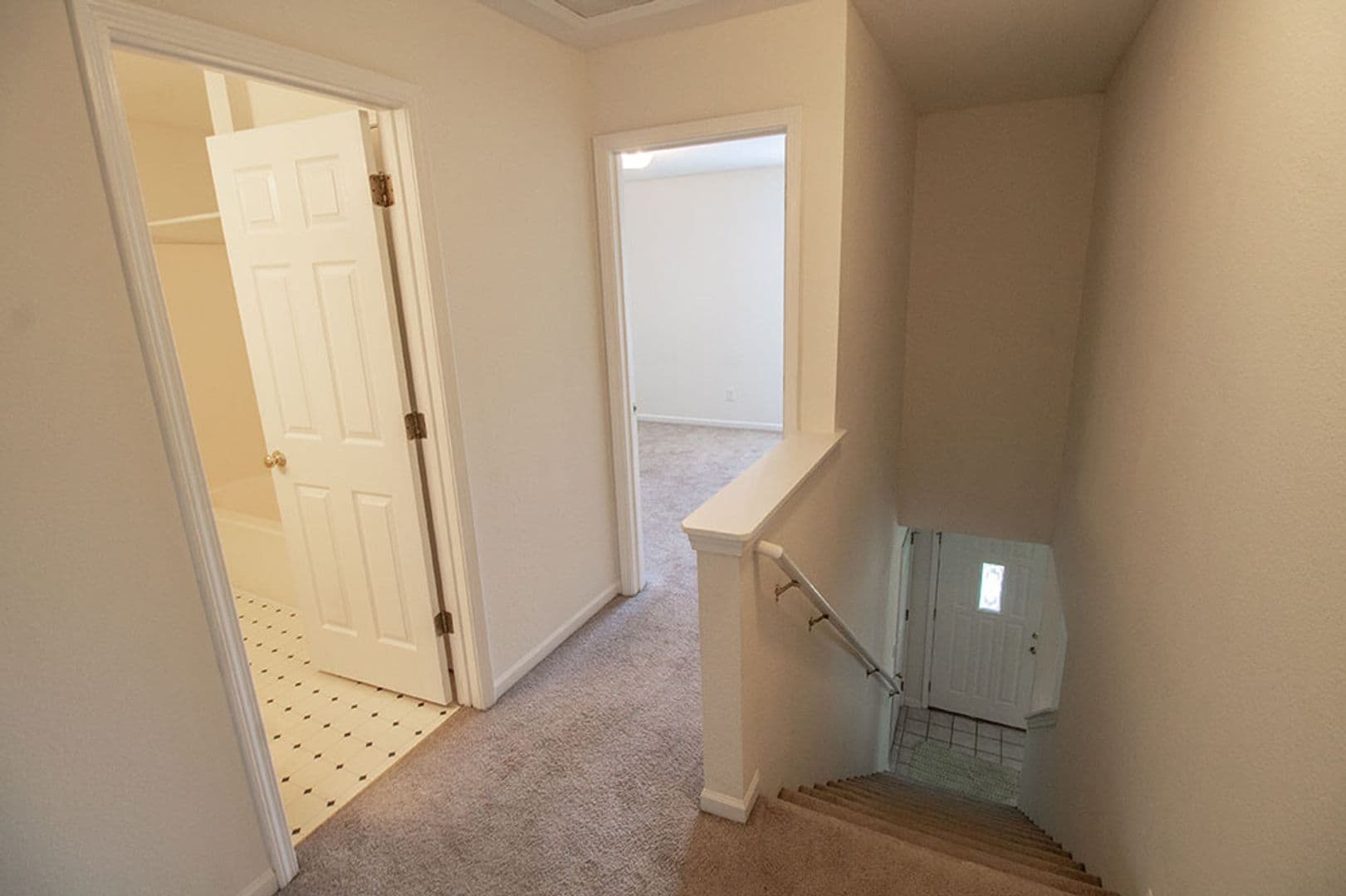 Columbia Apartment: 5200-5202 Tessa Way