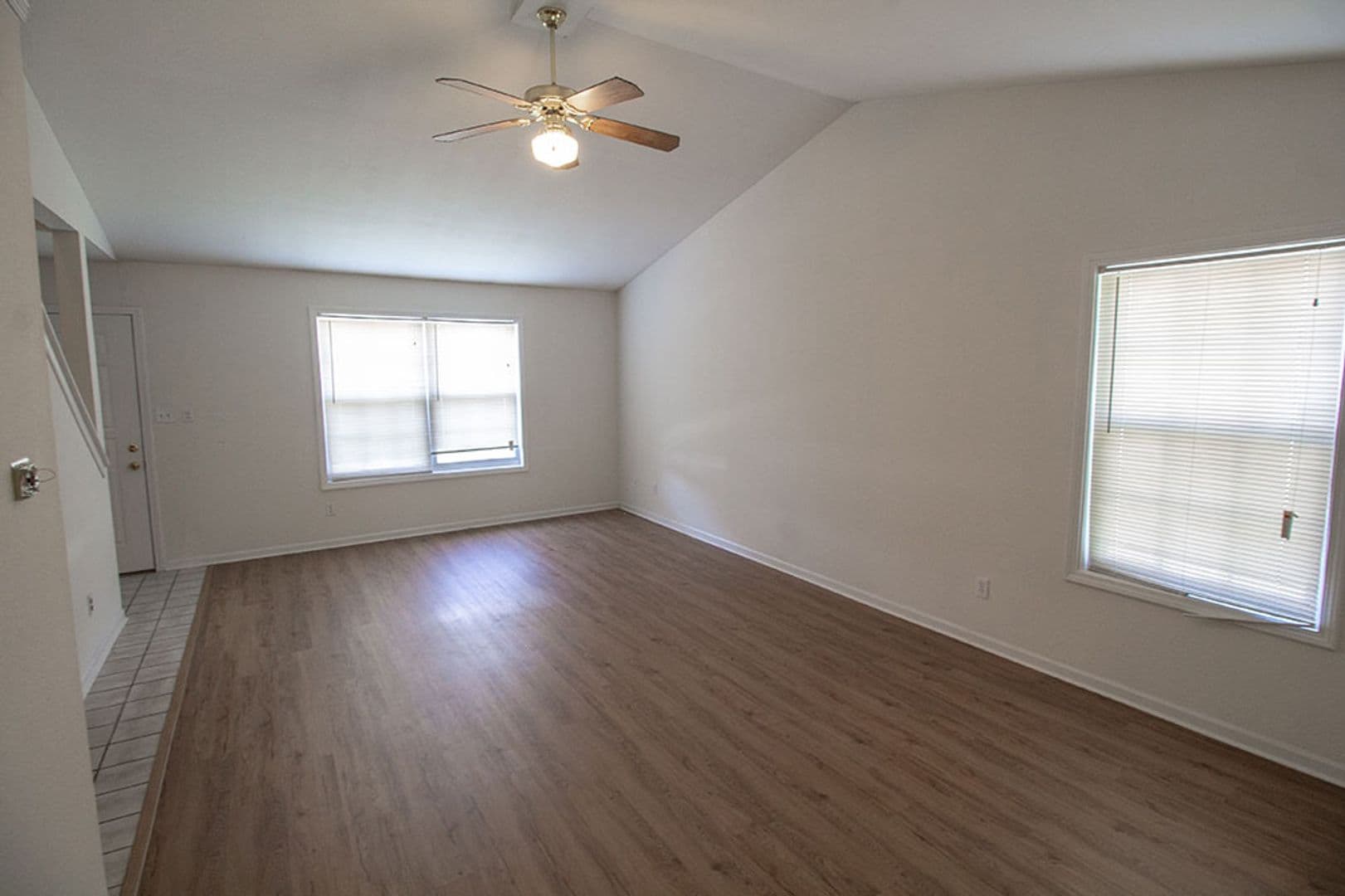 Columbia Apartment: 5200-5202 Tessa Way