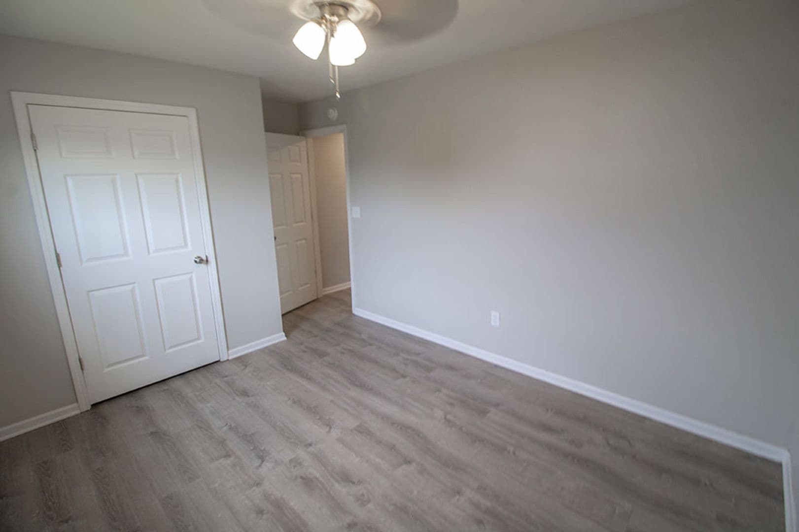 Columbia House: 1602 High Quest Cir