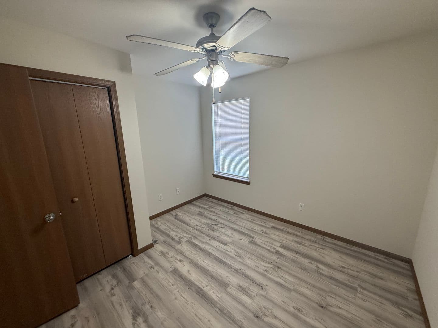 Columbia House: 5000 Derby Ridge Dr - 208