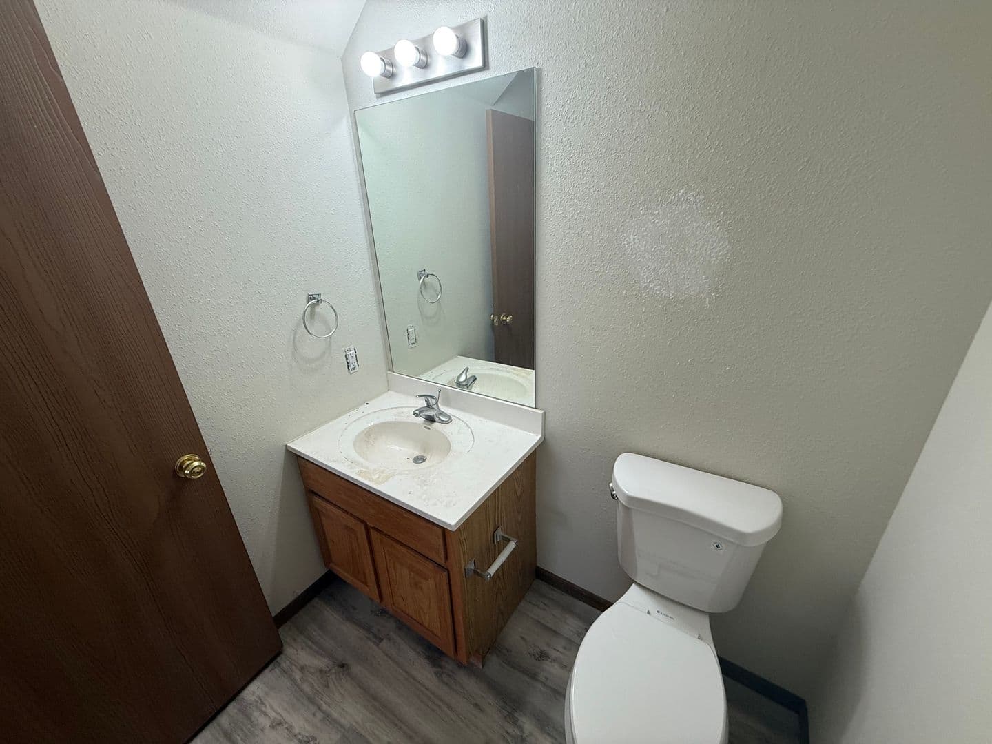 Columbia House: 5000 Derby Ridge Dr - 208