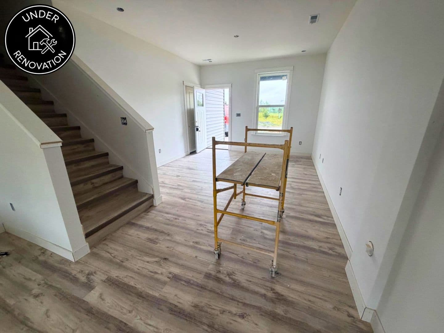 Columbia House: 5000 Derby Ridge Dr - 504