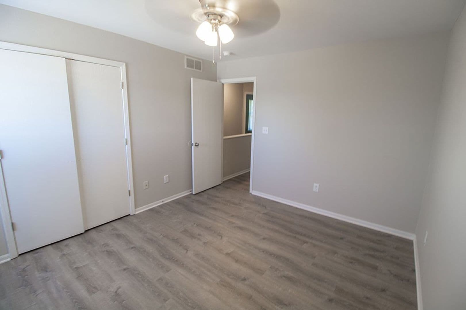 Columbia House: 1413 Greensboro Dr