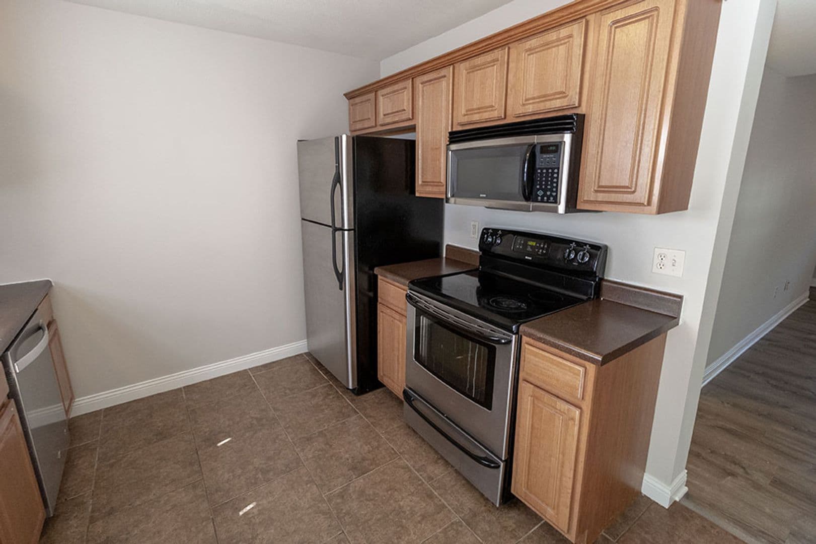 Columbia Apartment: 4700 Dehaven Dr