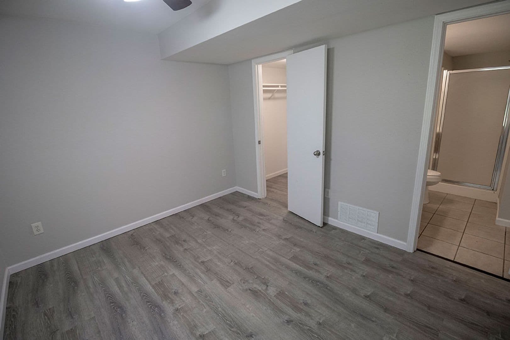 Columbia House: 1405 Greensboro Dr