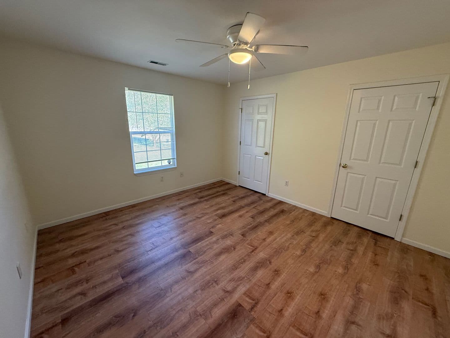 Columbia House: 1326 N Frideriki Dr