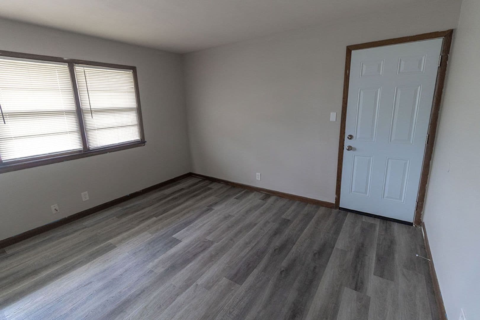 Columbia Apartment: 1804 Sylvan Ln