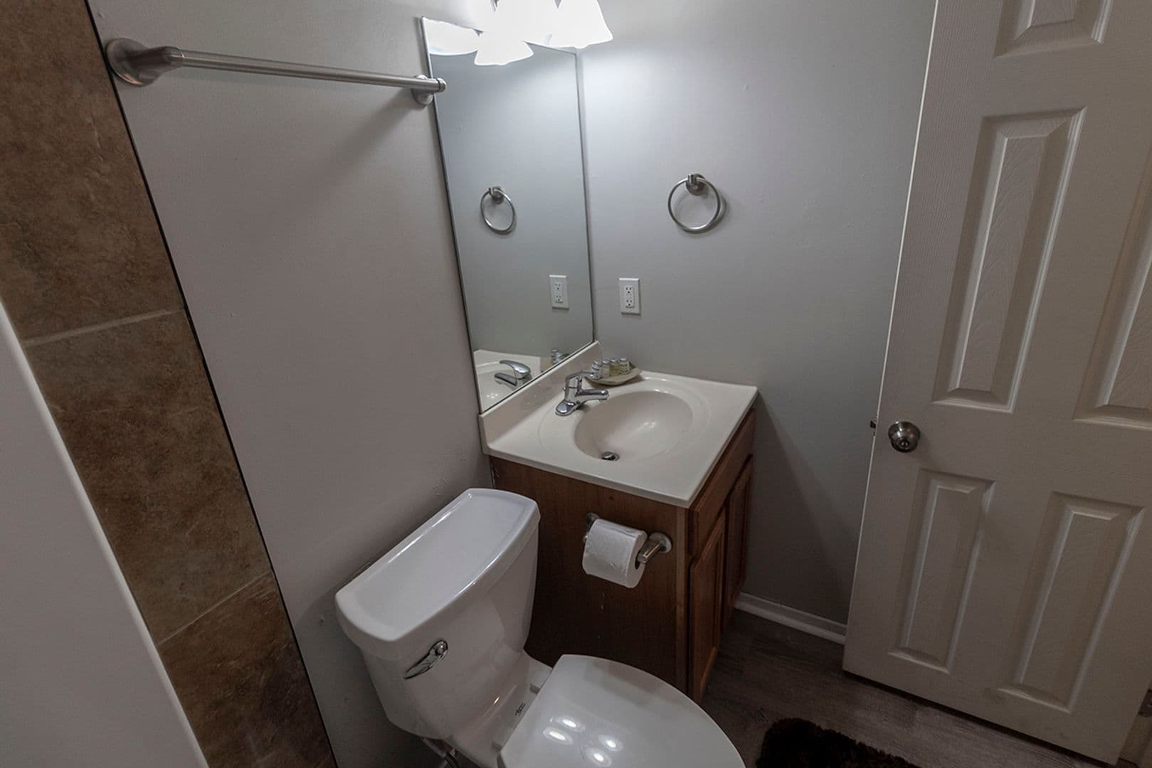 Columbia House: 204 Wheaton Ct