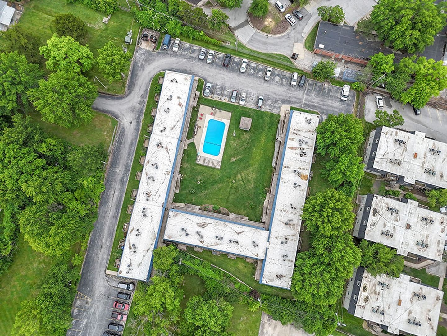 Columbia House: 105 N Garth Ave #38