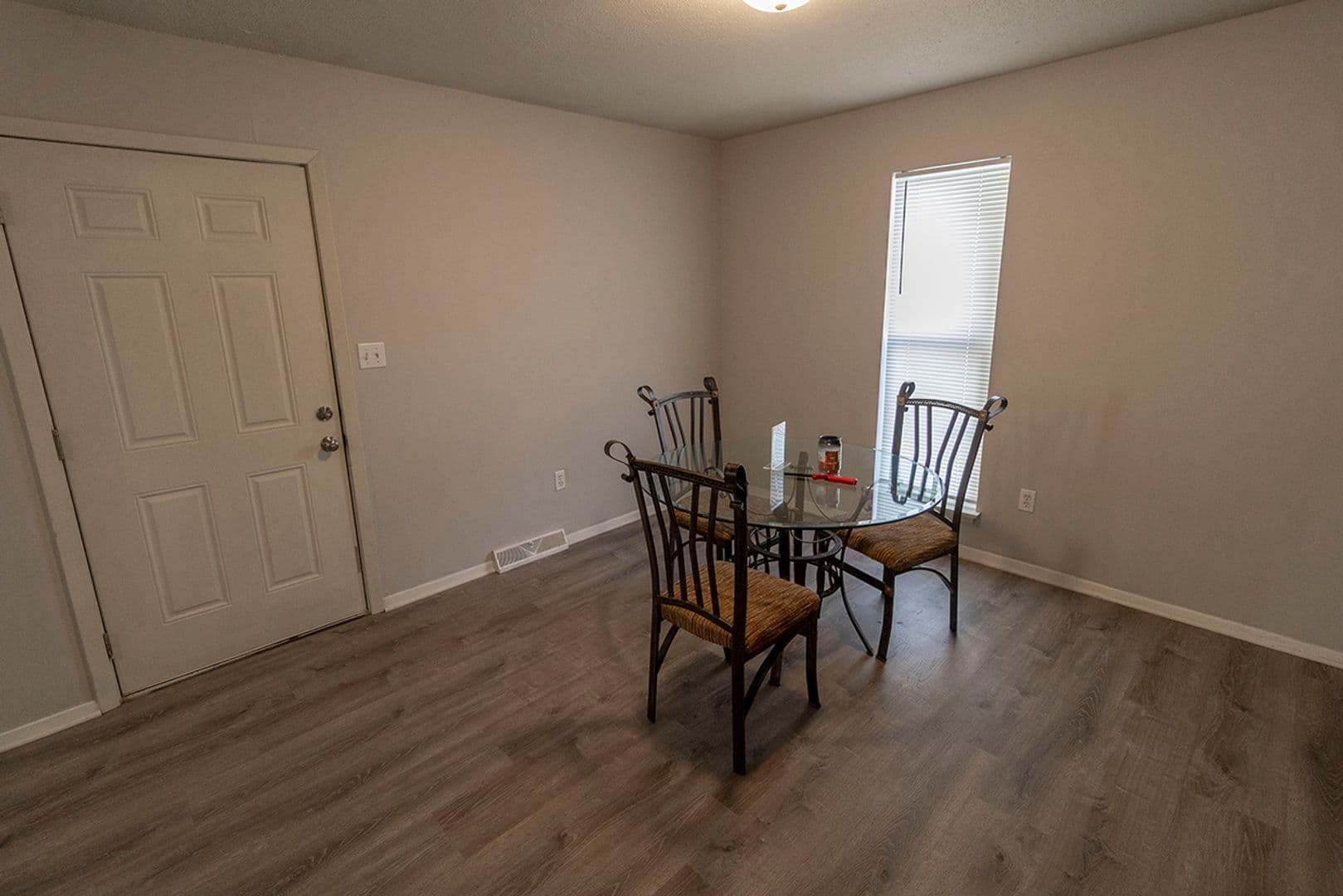 Columbia House: 204 Wheaton Ct