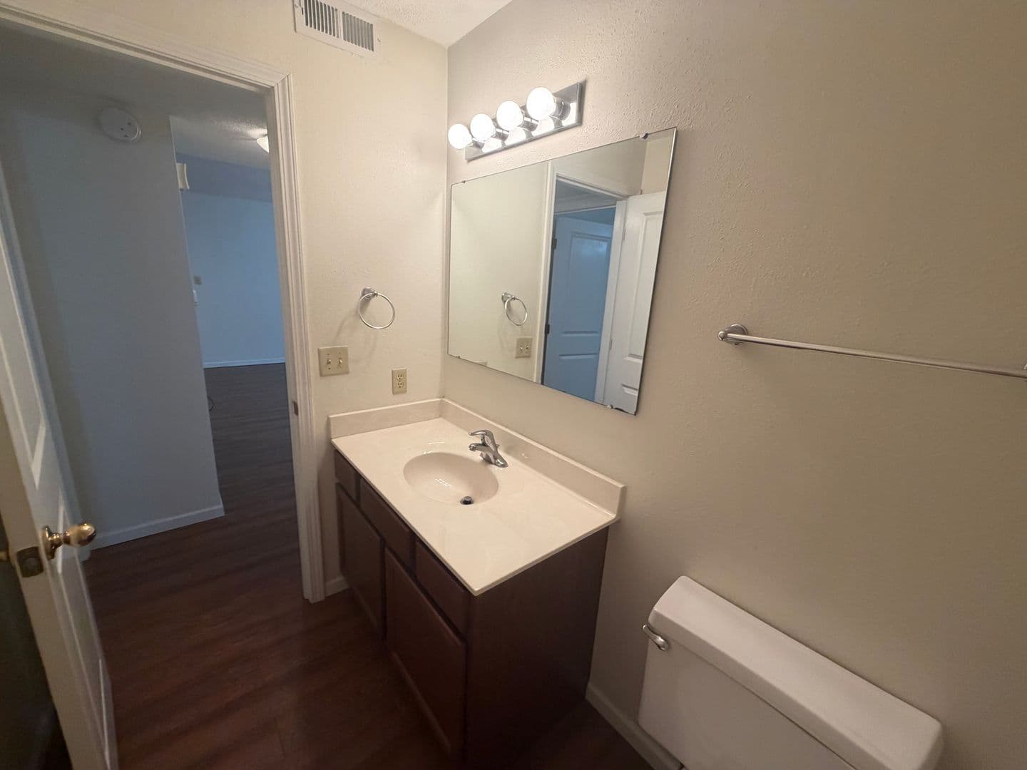 Jefferson City House: 919 Southwest Blvd L