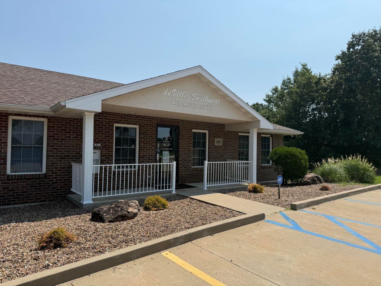 Jefferson City House: 917 Southwest Blvd L