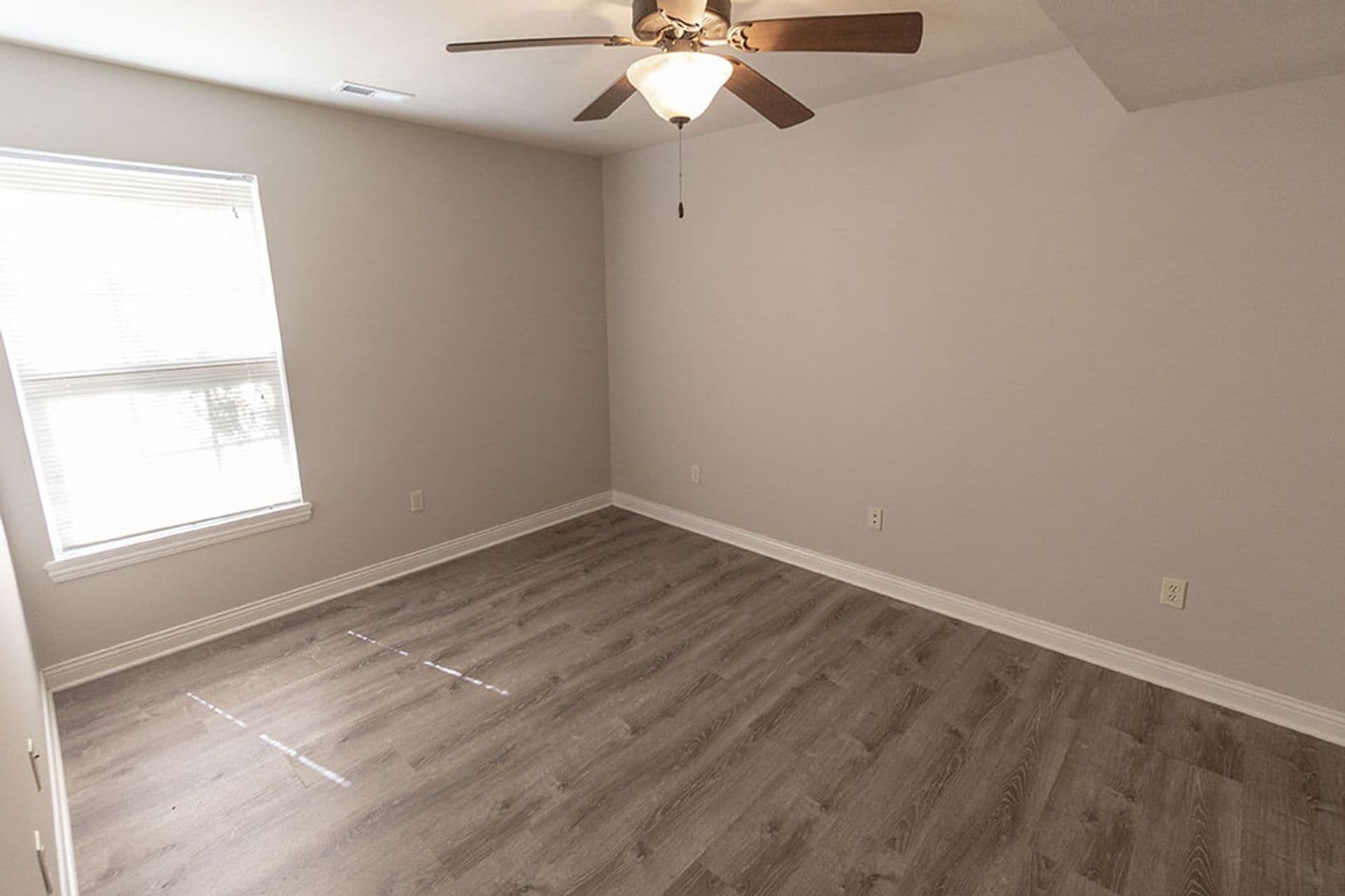 Columbia Apartment: 4700 Dehaven Dr