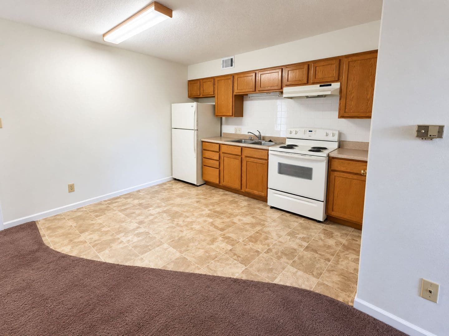 Jefferson City House: 907 Southwest Blvd B-6