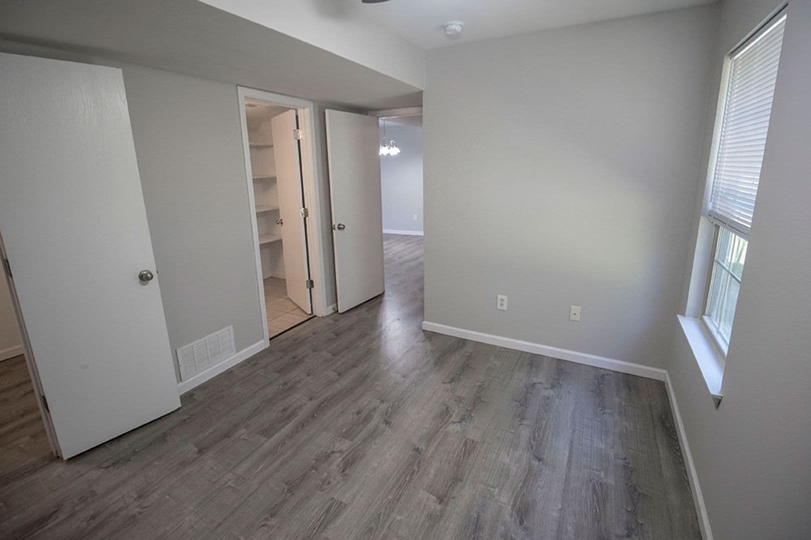 Columbia House: 1405 Greensboro Dr