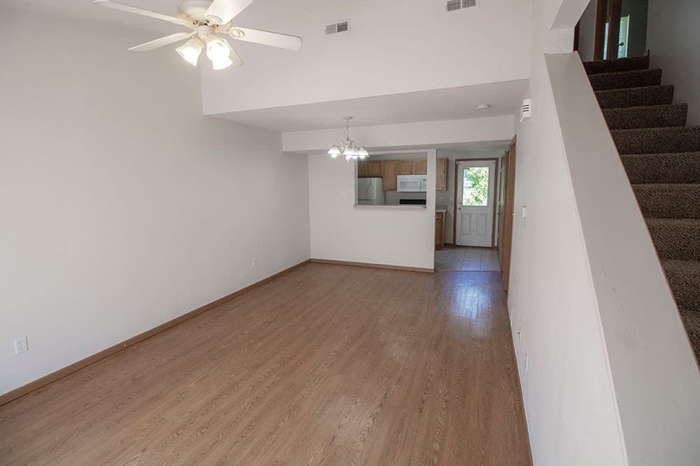 Columbia House: 1529 Bodie Dr.