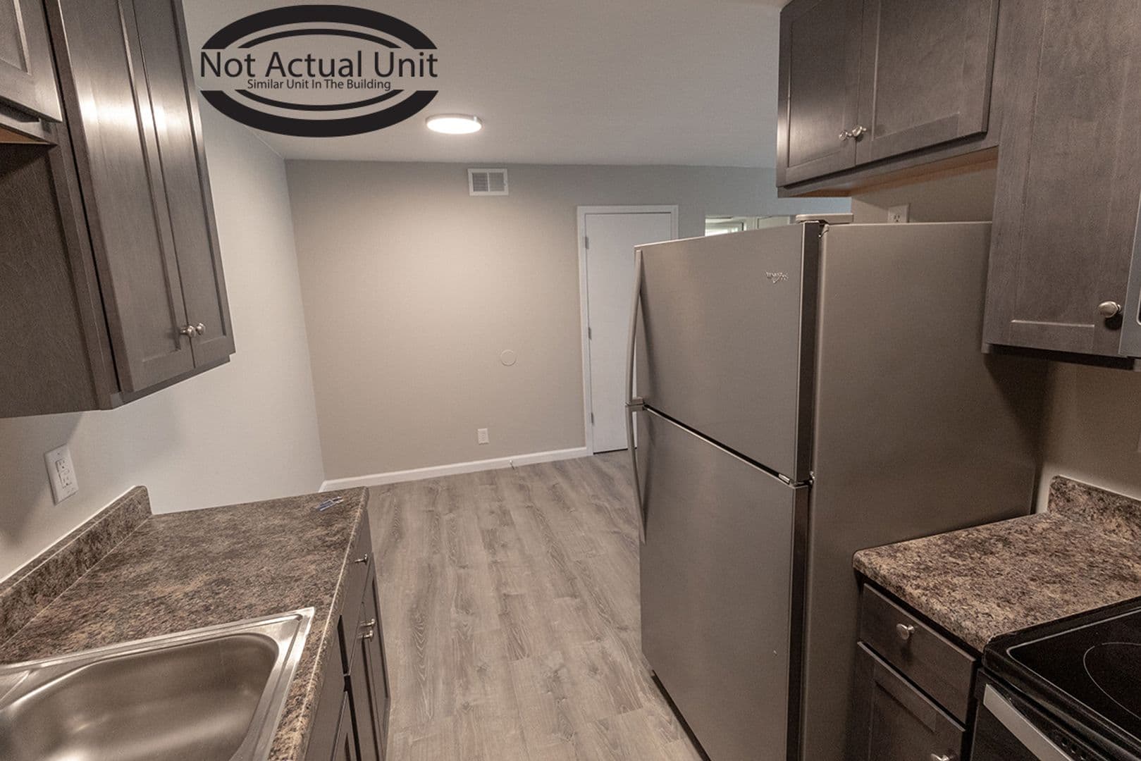 Columbia Apartment: 3408 Balboa Ln #48