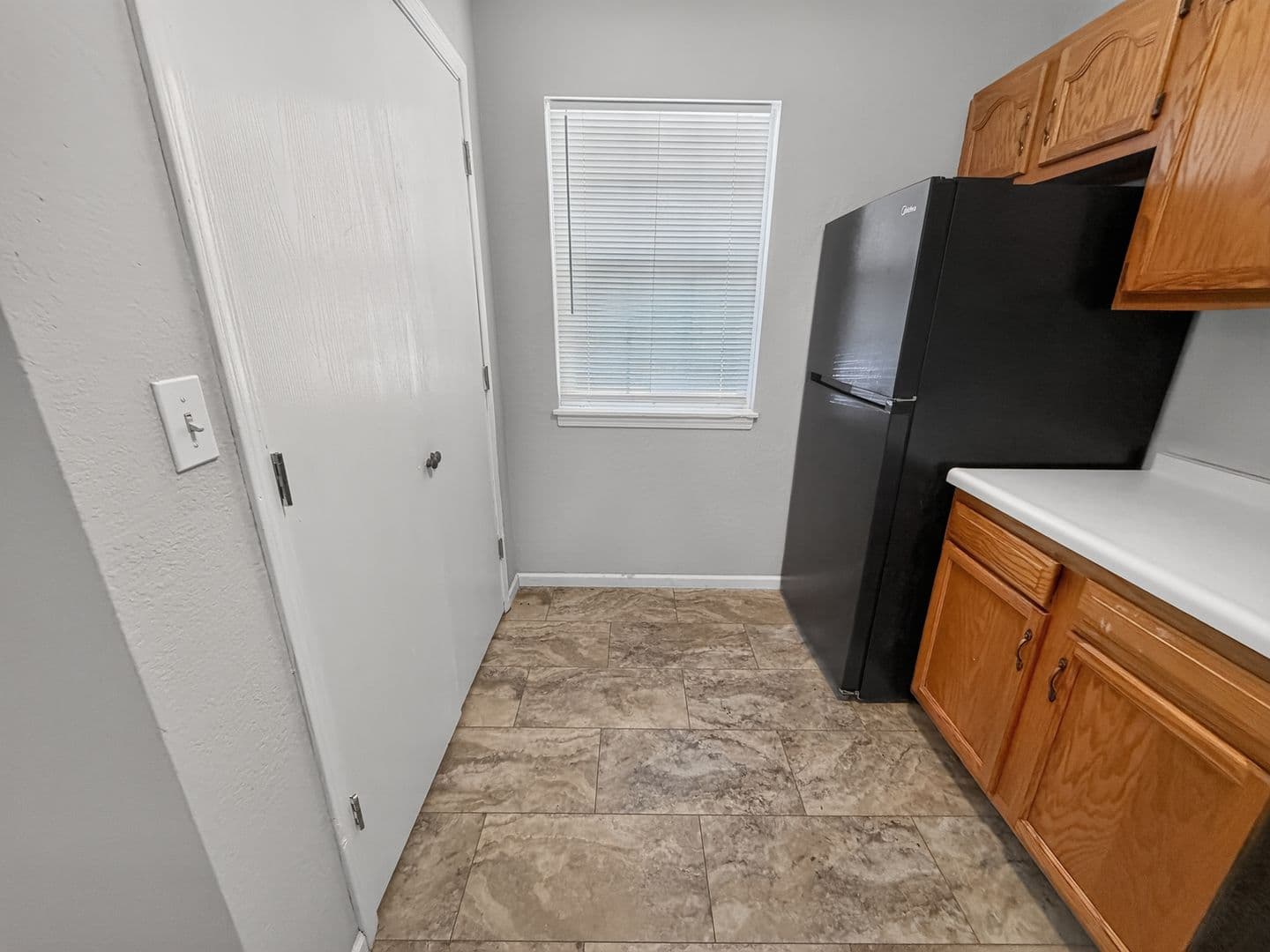 Columbia House: 5308 Godas Cir