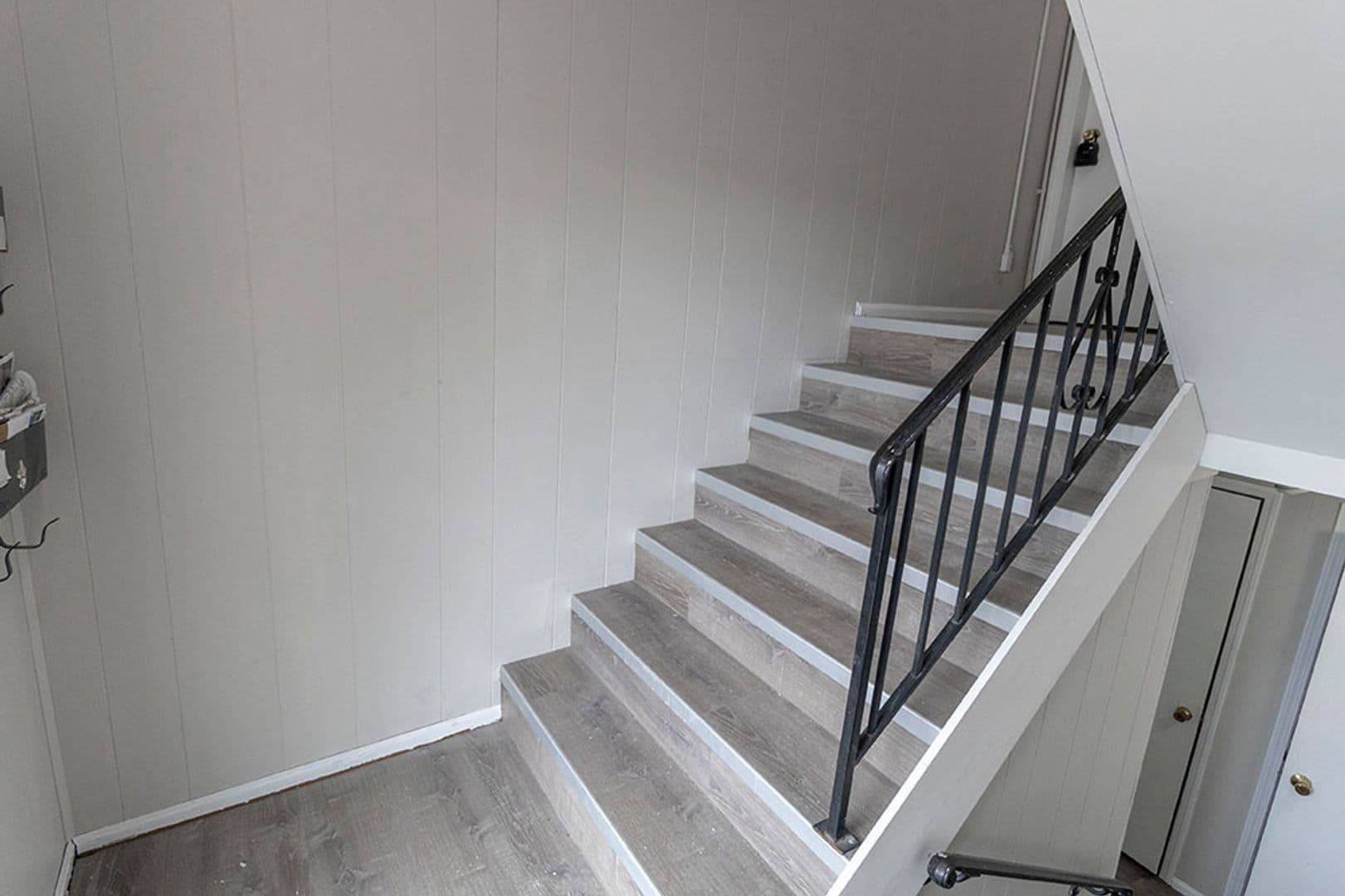 Columbia Apartment: 3408 Balboa Ln #26
