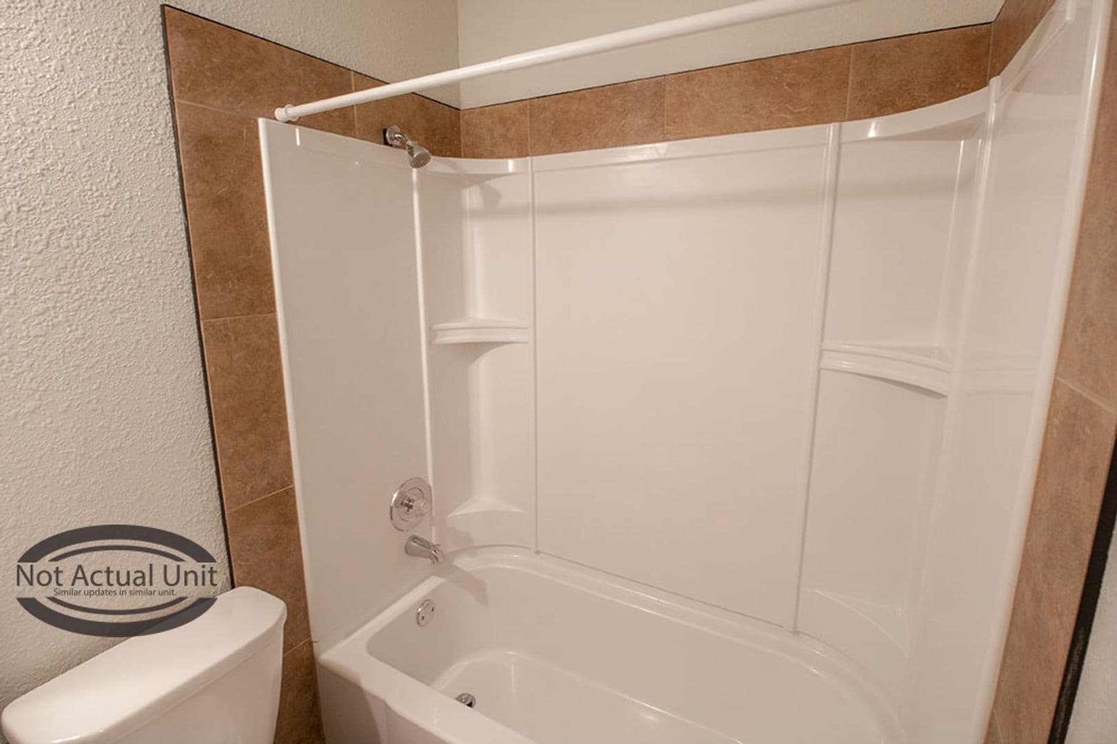 Columbia House: 1013 W Ash St