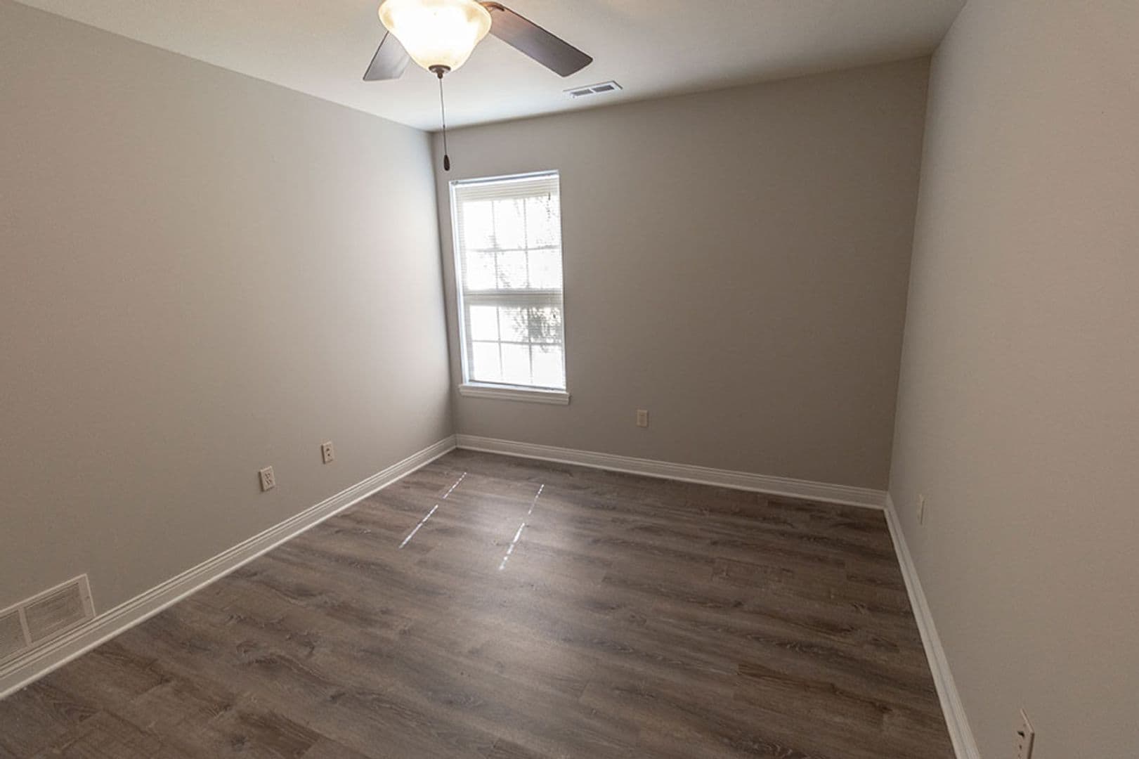 Columbia Apartment: 4700 Dehaven Dr