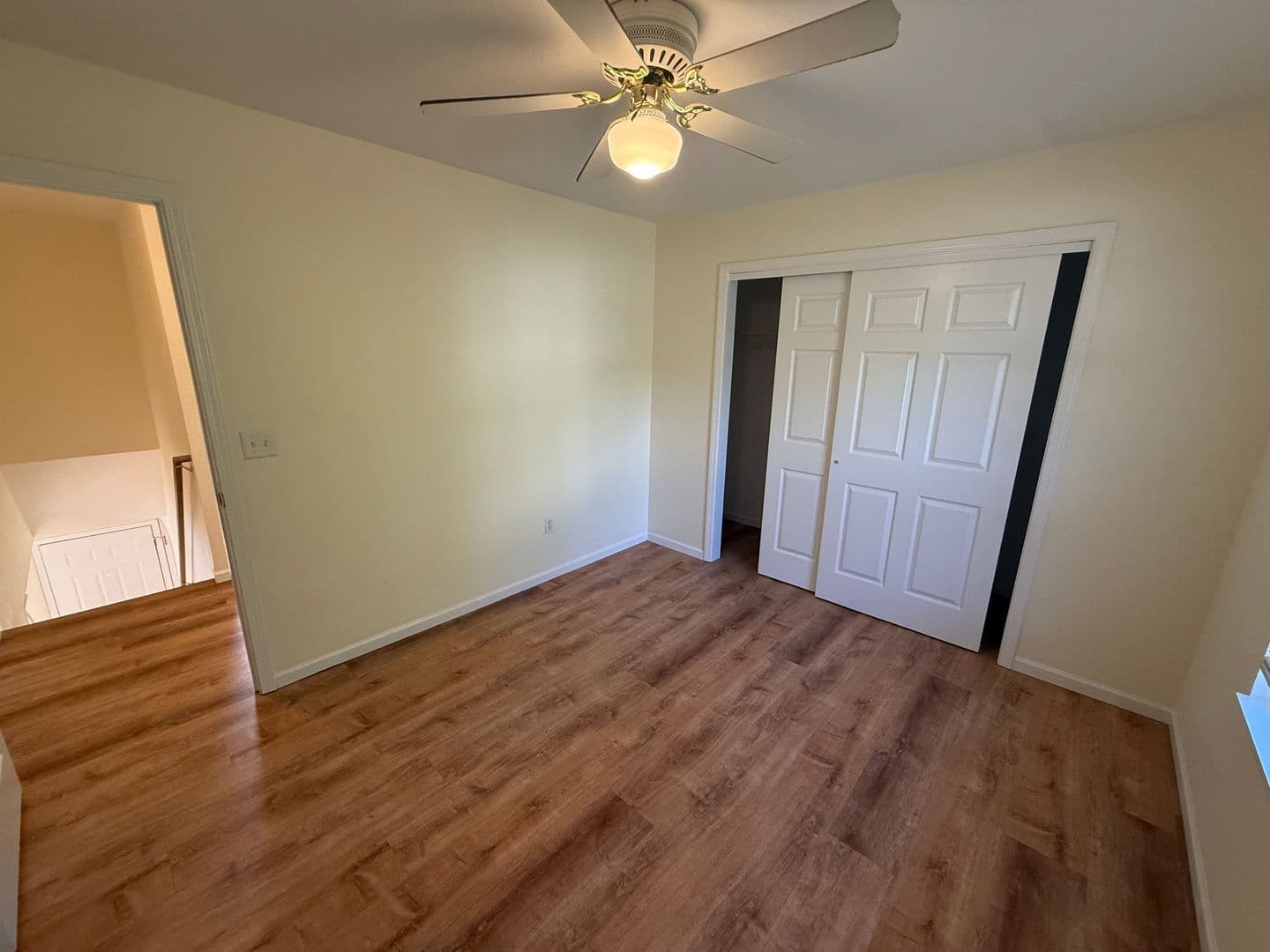 Columbia House: 1326 N Frideriki Dr