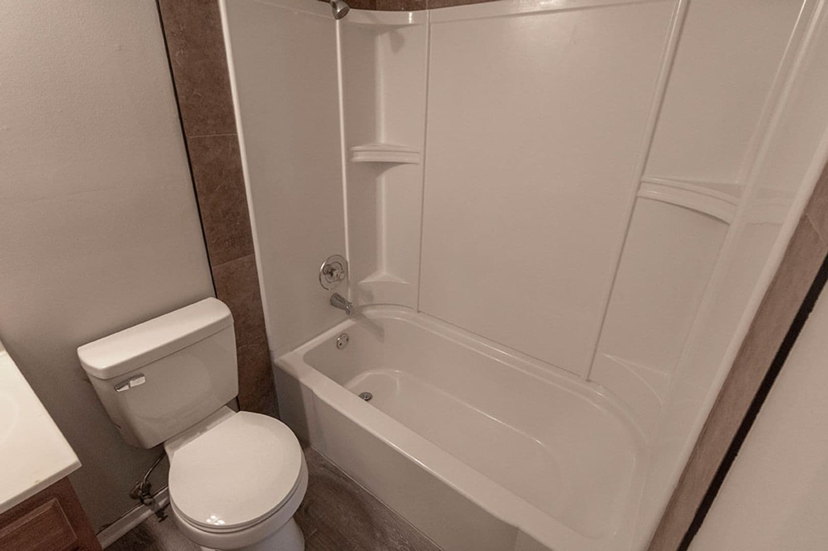 Columbia House: 215 Wheaton Ct