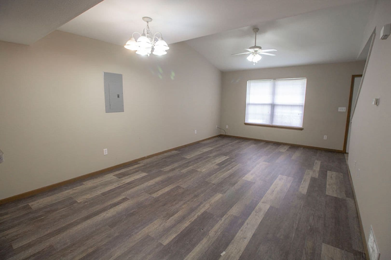 Columbia House: 1503 Greensboro Dr
