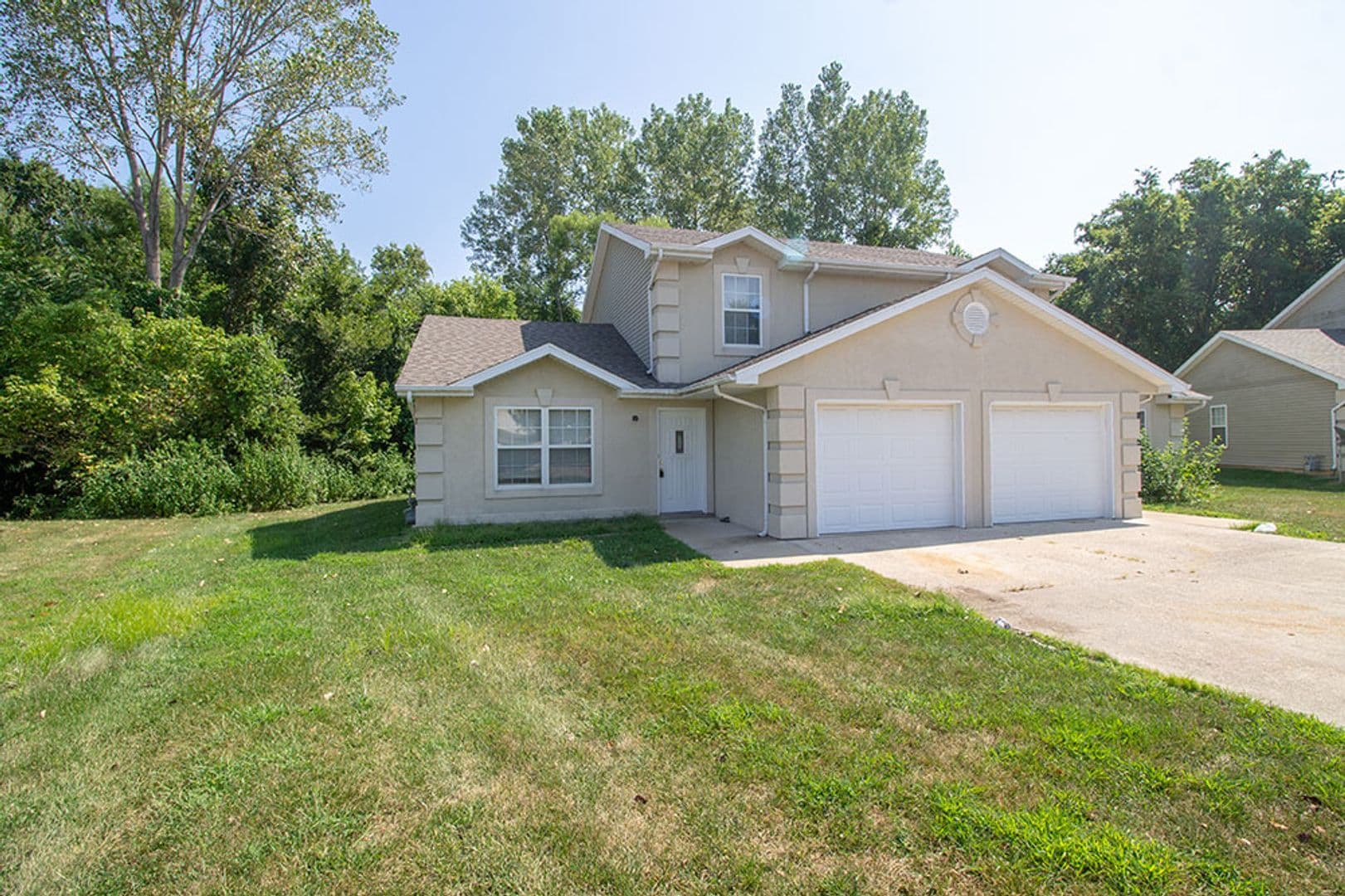 Columbia Apartment: 5200-5202 Tessa Way