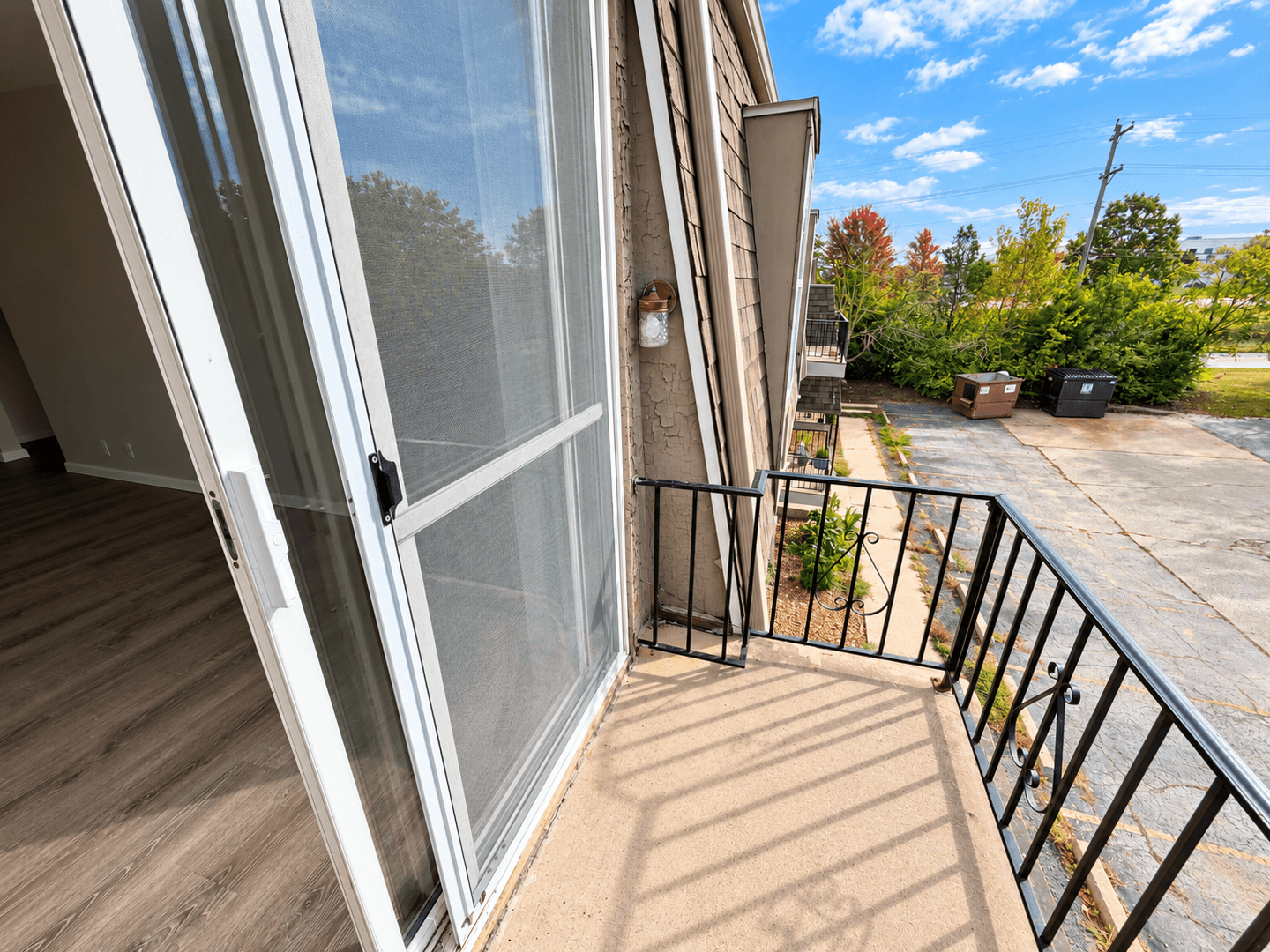 Columbia Apartment: 3408 Balboa Ln #45