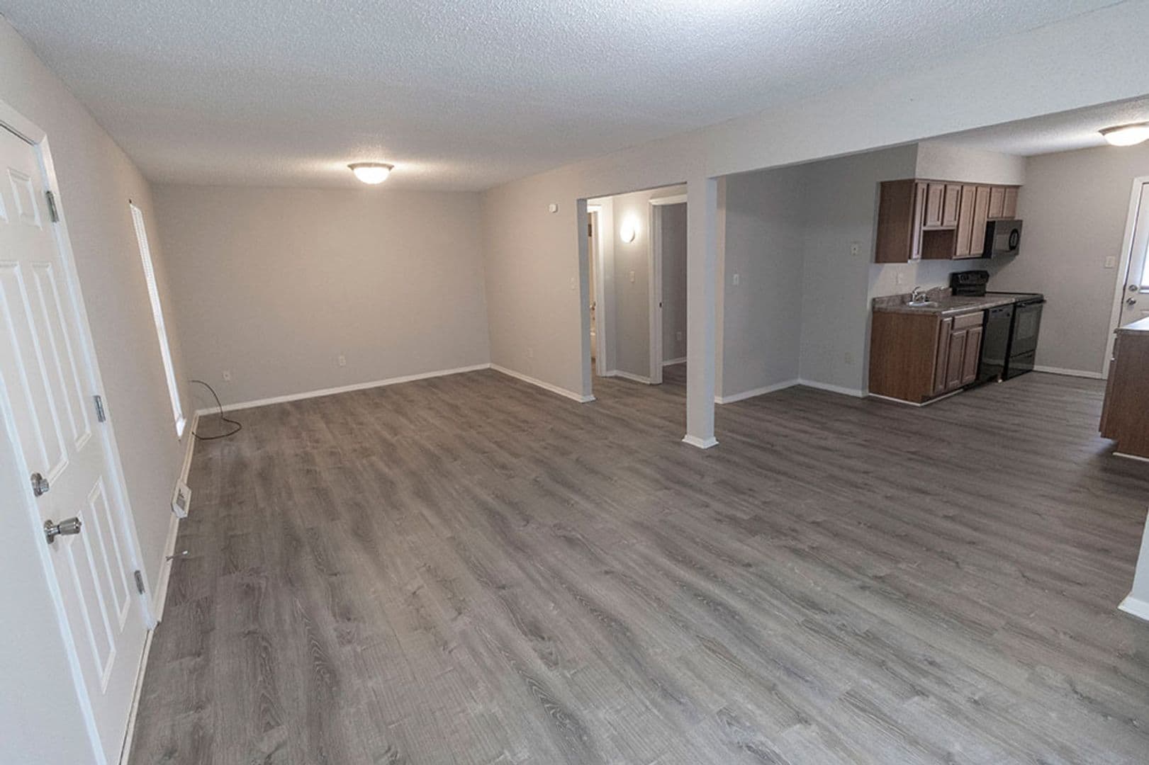 Columbia House: 215 Wheaton Ct