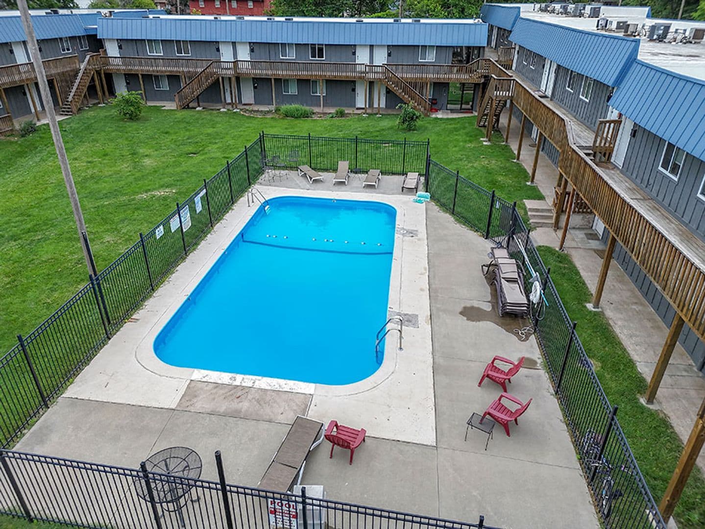 Columbia House: 105 N Garth Ave #41