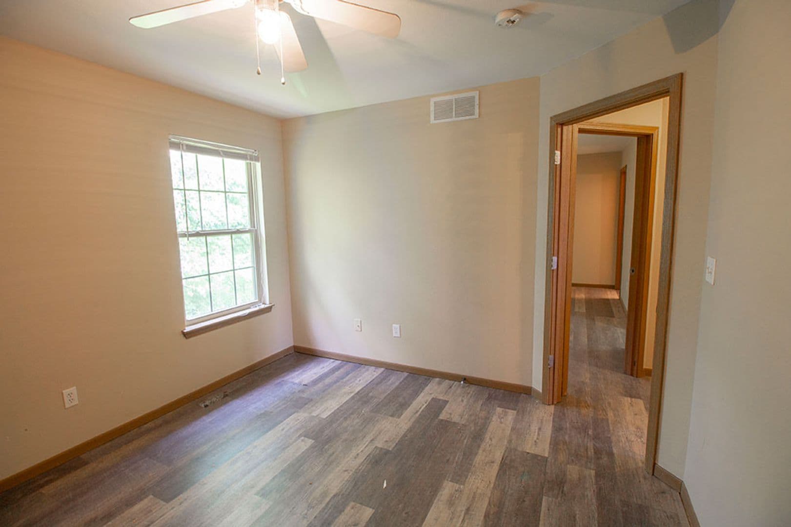 Columbia House: 1503 Greensboro Dr