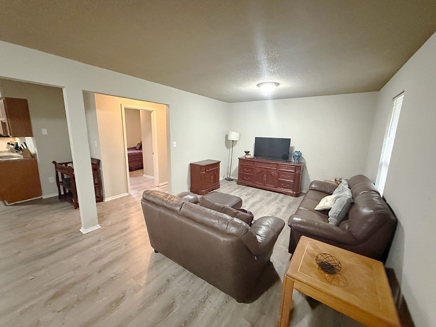 Columbia House: 212 Wheaton Ct
