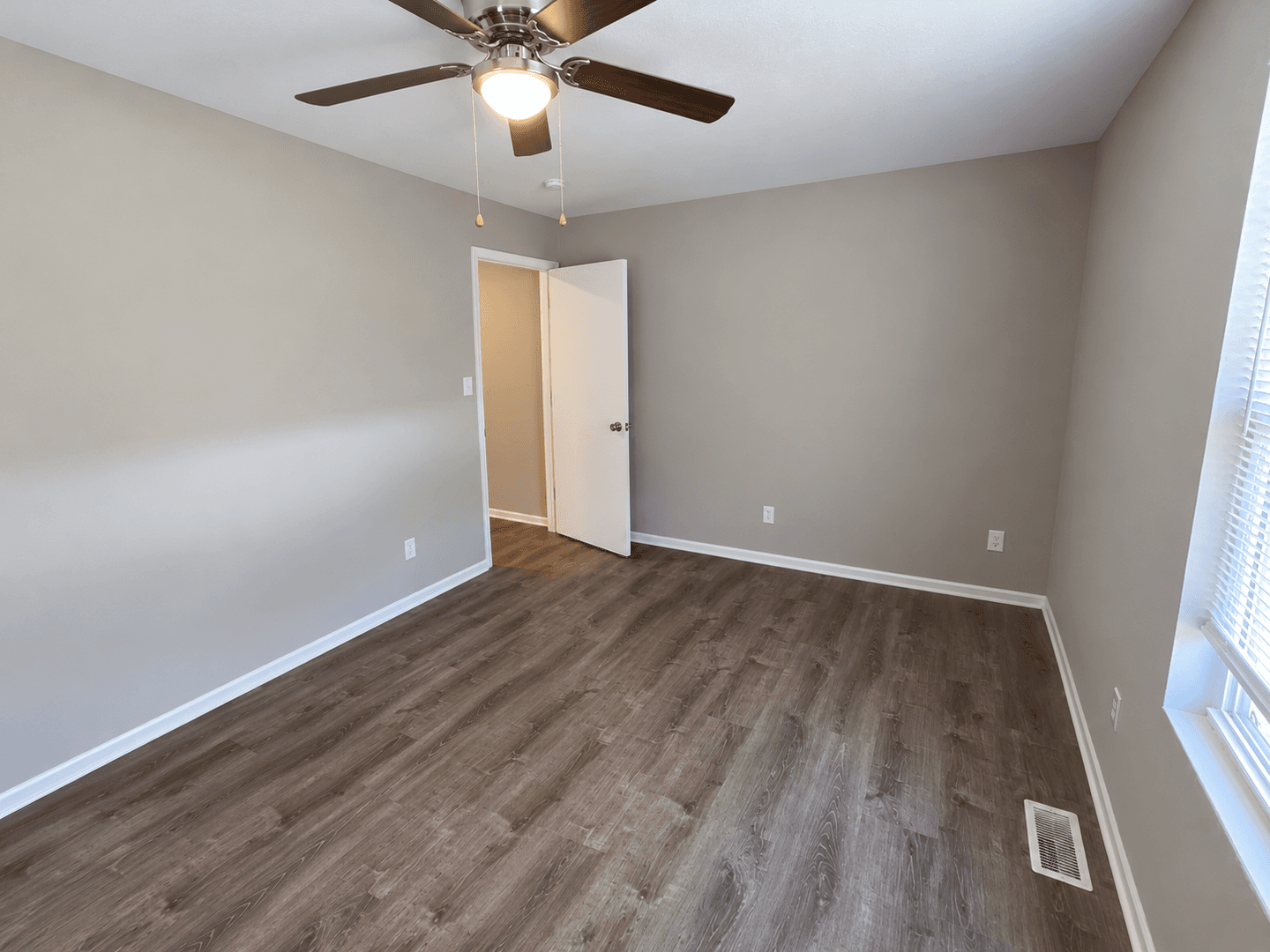 Columbia House: 1421 Risen Star Ct