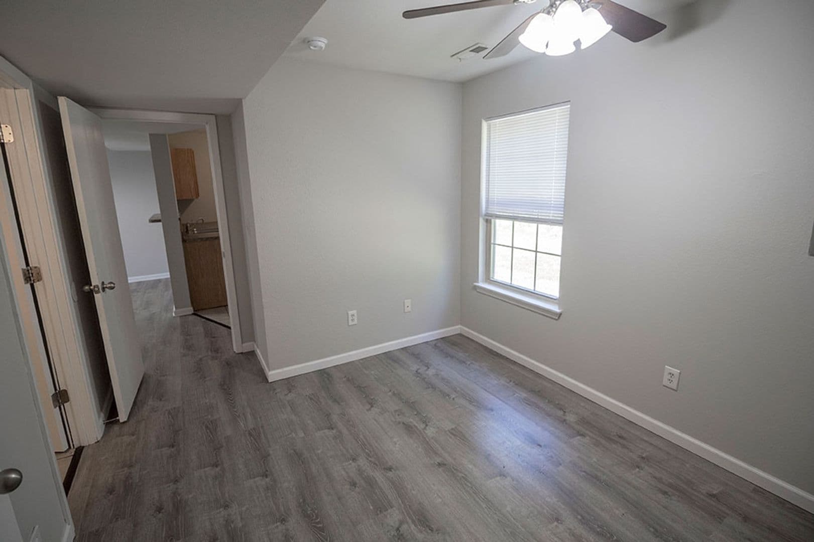 Columbia House: 1405 Greensboro Dr