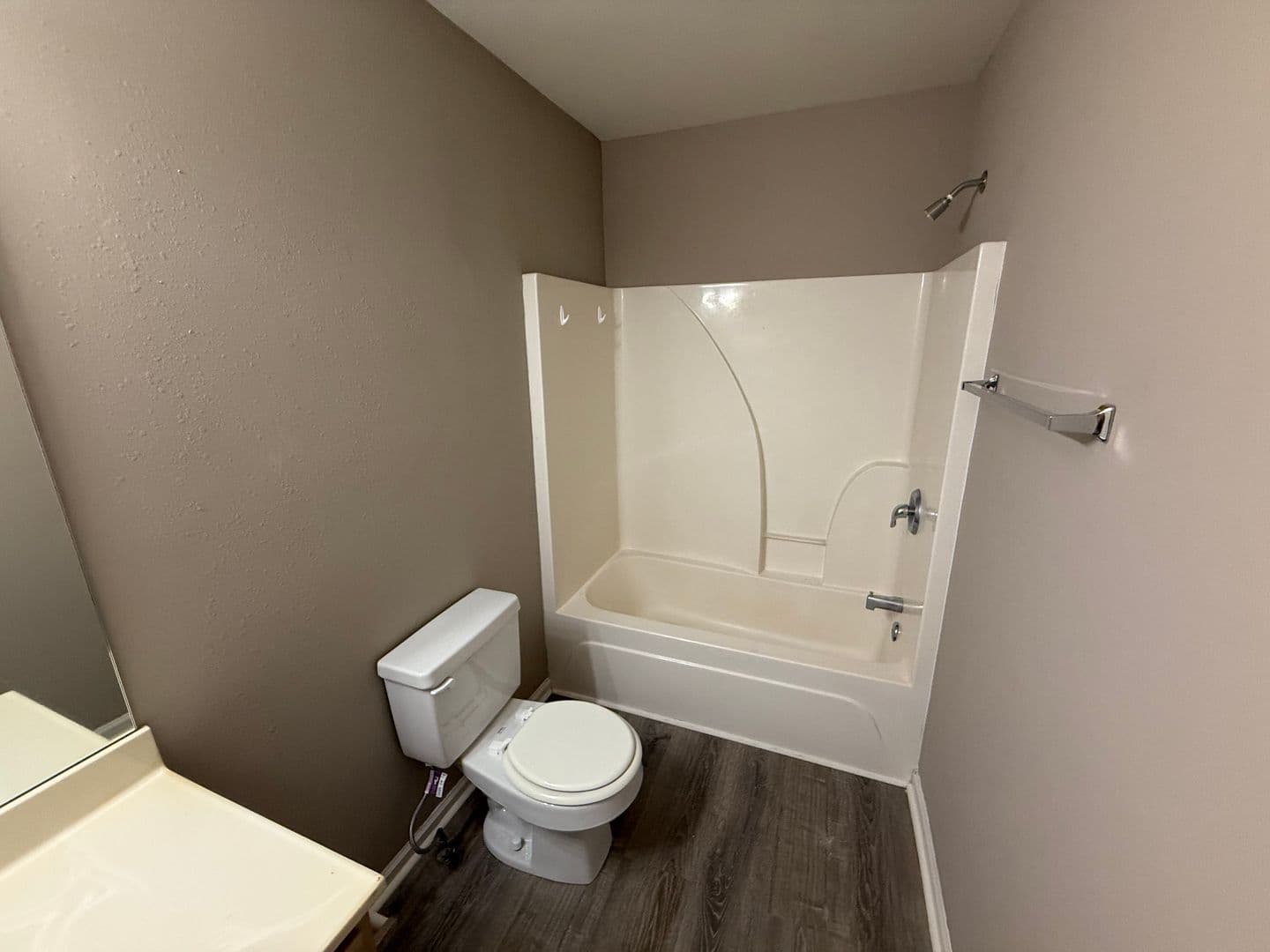 Columbia House: 214 Arctic Wolf Ct