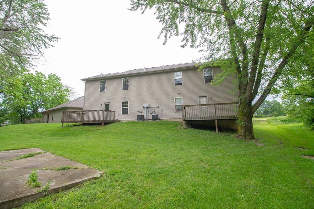 Columbia House: 2119 Ballenger Ln
